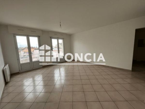 Location Appartement 2 pièces 46 m² - 8 AVENUE LUCIEN REMY Pontault Combault 77340