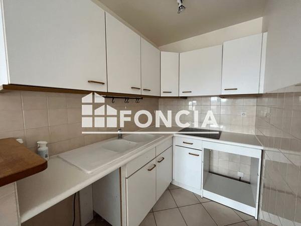 Location Appartement 2 pièces 46 m² - 8 AVENUE LUCIEN REMY Pontault Combault 77340