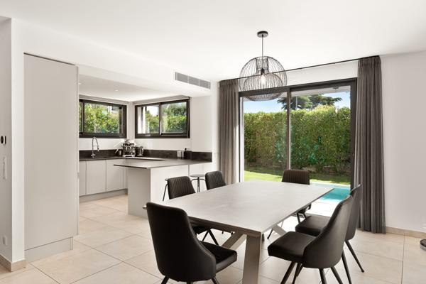 Villa contemporaine familiale 207 m² — Antibes Valbosquet