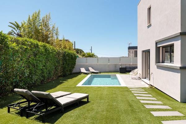 Villa contemporaine familiale 207 m² — Antibes Valbosquet