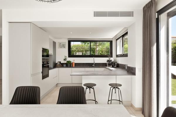 Villa contemporaine familiale 207 m² — Antibes Valbosquet