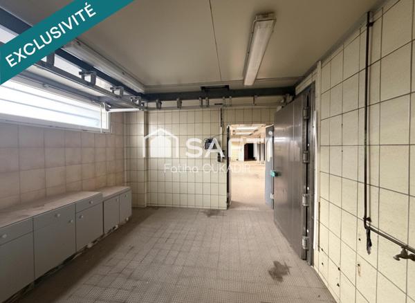 Murs commerciaux avec avec fort potentiel d’exploitation et visibilité optimale !