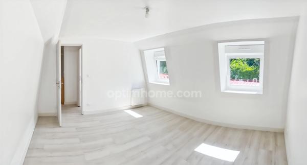 À LOUER EN EXCLUSIVITÉ – MAISON DE COURÉE RÉNOVÉE AVEC EXTÉRIEUR – WATTRELOS CENTRE (59150)