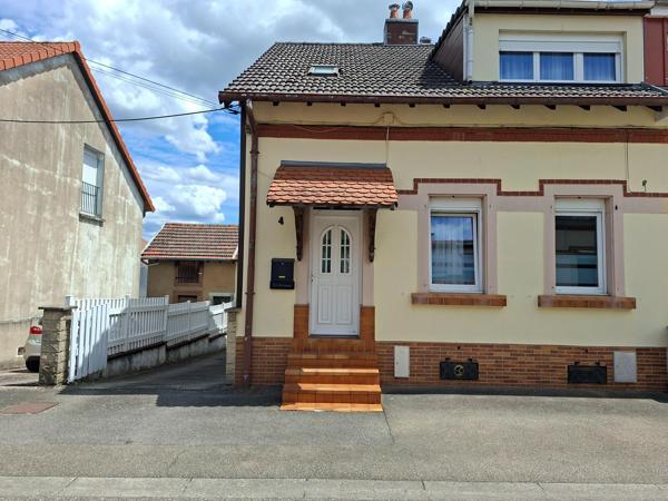 Charmante maison avec terrasse et jardin en plein centre ville!!
