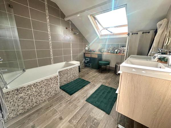 Maison Acheres 5 pièce(s) 127 m2 €484 500 ** - Référence 9214