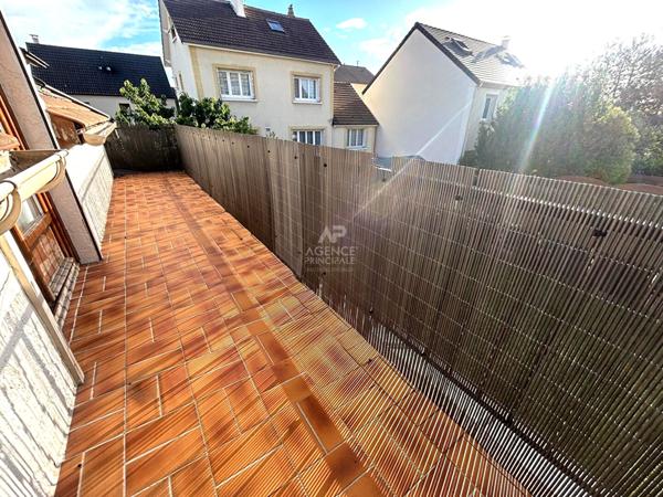 Maison Acheres 5 pièce(s) 127 m2 €484 500 ** - Référence 9214