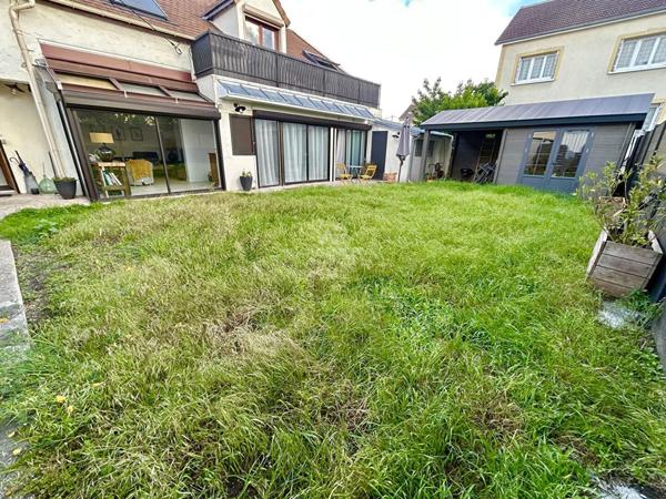 Maison Acheres 5 pièce(s) 127 m2 €484 500 ** - Référence 9214