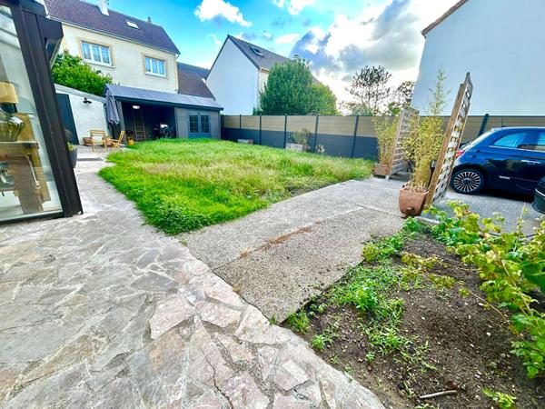Maison Acheres 5 pièce(s) 127 m2 €484 500 ** - Référence 9214