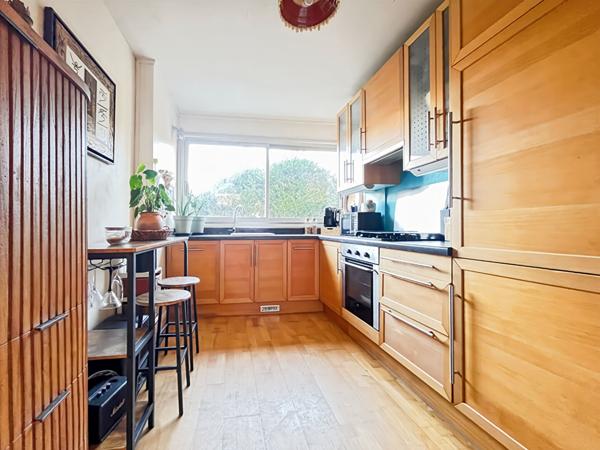 Appartement 4 pièces à Palaiseau - Balcon exposé sud - proximité des transports et commerces