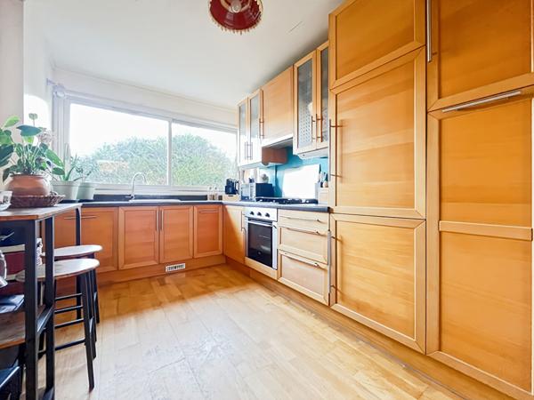 Appartement 4 pièces à Palaiseau - Balcon exposé sud - proximité des transports et commerces