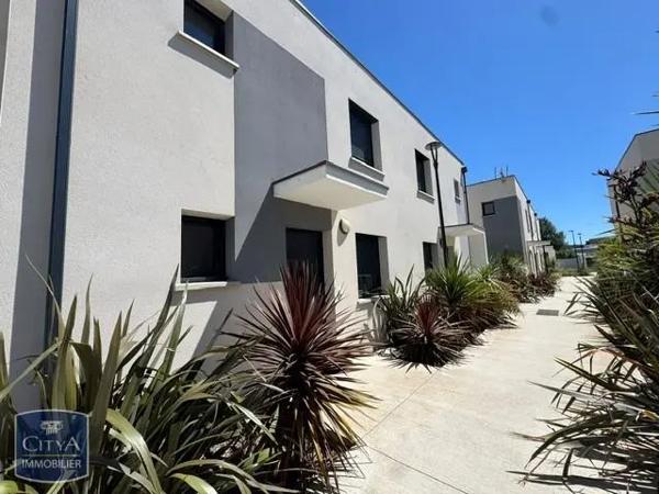 Appartement à louer 4 pièces 86.99m² Sérignan (34410)