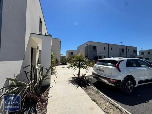 Appartement à louer 4 pièces 86.99m² Sérignan (34410)
