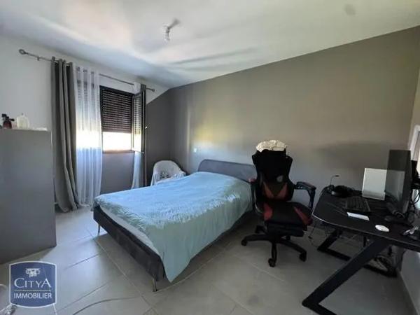 Appartement à louer 4 pièces 86.99m² Sérignan (34410)