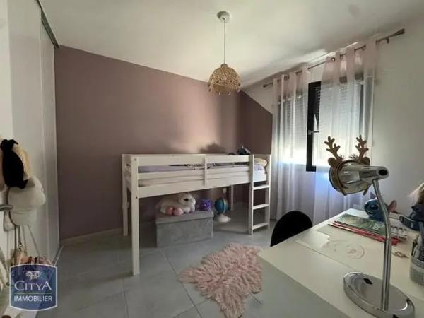 Appartement à louer 4 pièces 86.99m² Sérignan (34410)