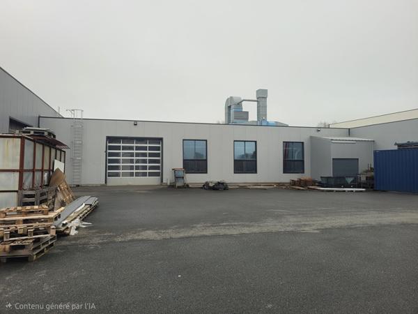 A LOUER - Entrepot / Local d'activité 542 m² - Montaigu Vendee
