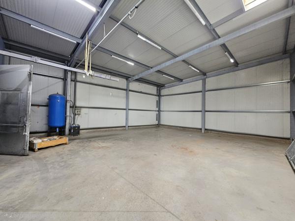 A LOUER - Entrepot / Local d'activité 542 m² - Montaigu Vendee