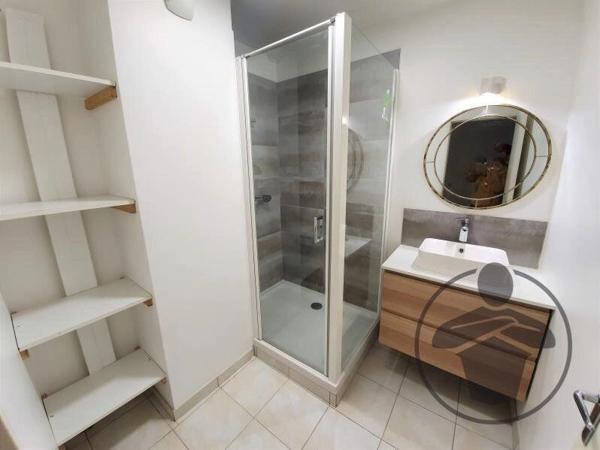 Location                                                      Duplex
                        
                     4 pièces                      82 m2                     à Lagny-sur-Marne