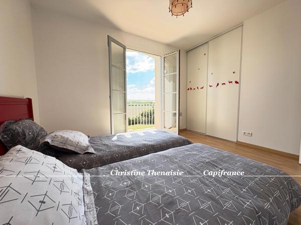 VILLA D'EXCEPTION Pièces spacieuses, 4 chambres, 3 salles de bains, 3 wc, Piscine privée  COEX (85)