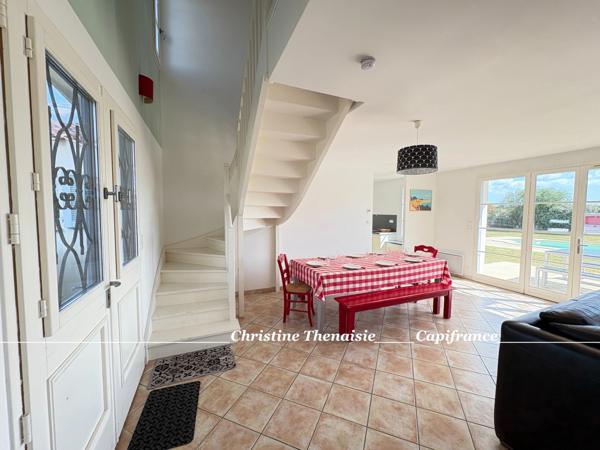 VILLA D'EXCEPTION Pièces spacieuses, 4 chambres, 3 salles de bains, 3 wc, Piscine privée  COEX (85)