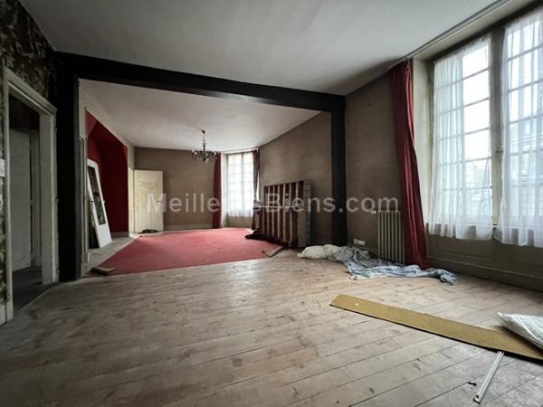 IMMEUBLE DE RAPPORT 3 PLATEAUX  CENTRE VILLE DE CHOLET