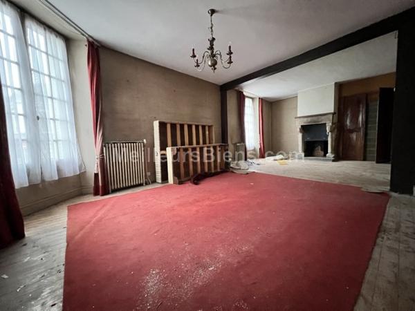 IMMEUBLE DE RAPPORT 3 PLATEAUX  CENTRE VILLE DE CHOLET