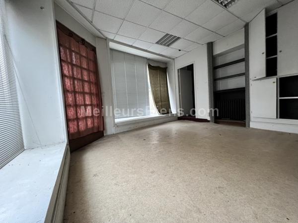 IMMEUBLE DE RAPPORT 3 PLATEAUX  CENTRE VILLE DE CHOLET