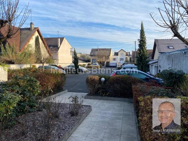 LIVRY GARGAN PARC LEFEVRE MAIRIE