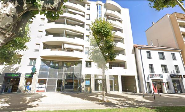 Local commercial 70.51 m2