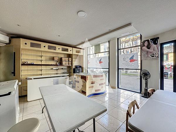 Local commercial 70.51 m2