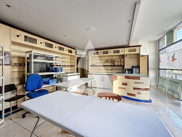 Local commercial 70.51 m2