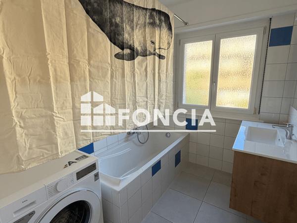 Location Appartement meublé 4 pièces 76.7 m² - 28 RUE DE LONDRES Colmar 68000