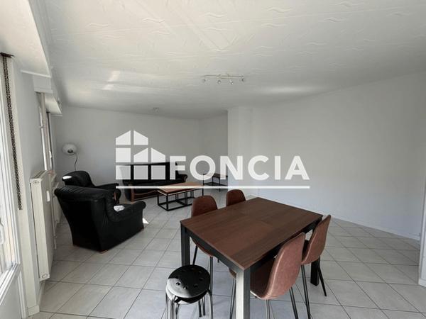 Location Appartement meublé 4 pièces 76.7 m² - 28 RUE DE LONDRES Colmar 68000