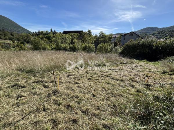 Terrain à bâtir de 1964 m² à Champfromier