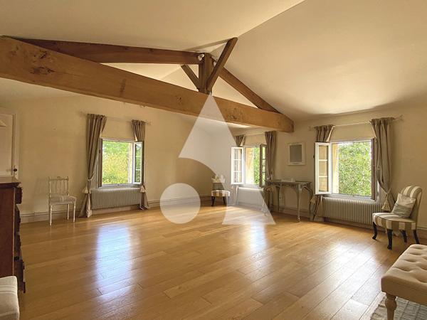 Maison 11 pièces 349 m2