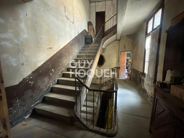 Narbonne, ensemble immobilier en pierre à rénover