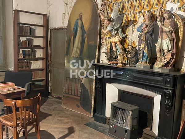 Narbonne, ensemble immobilier en pierre à rénover