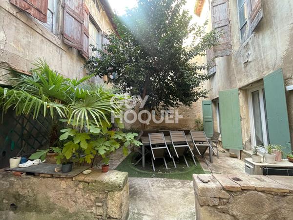 Narbonne, ensemble immobilier en pierre à rénover