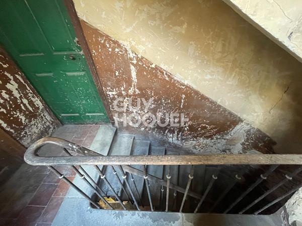 Narbonne, ensemble immobilier en pierre à rénover