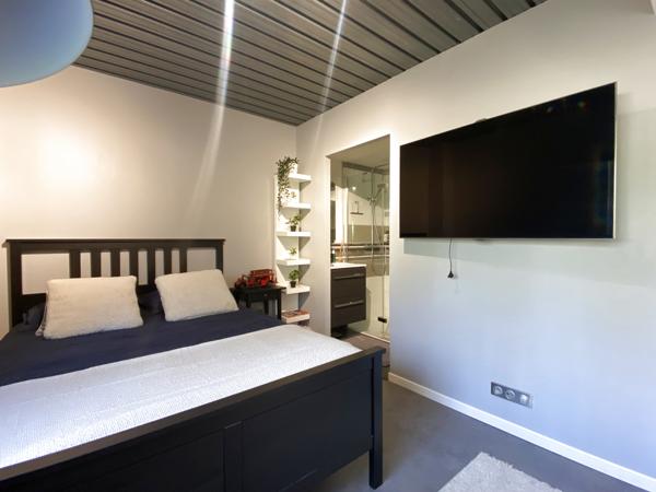 Chaudon (28210) Propriété d’exception – Maison d’architecte – 300 m² – Parc boisé 5 600 m² – Piscine – Domaine recherché