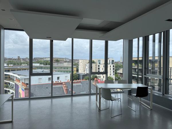 Bureaux à louer à Nantes grande terrasse privative quartier de la création