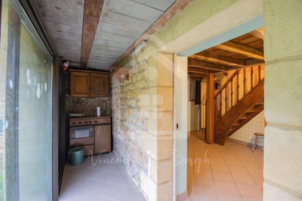 Baisse de Prix ! Maison en Pierre avec petit Jardin  À Deux Pas du Lac  Nouveau Prix