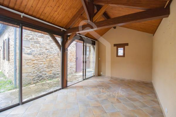 Baisse de Prix ! Maison en Pierre avec petit Jardin  À Deux Pas du Lac  Nouveau Prix