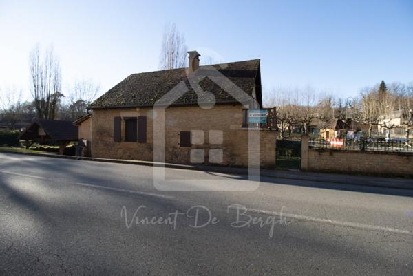 Baisse de Prix ! Maison en Pierre avec petit Jardin  À Deux Pas du Lac  Nouveau Prix