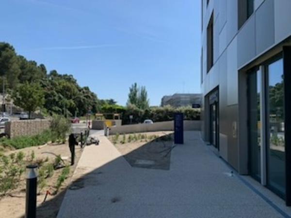 Bureaux neufs à louer à Avignon Agroparc avec parking privatif sécurisé