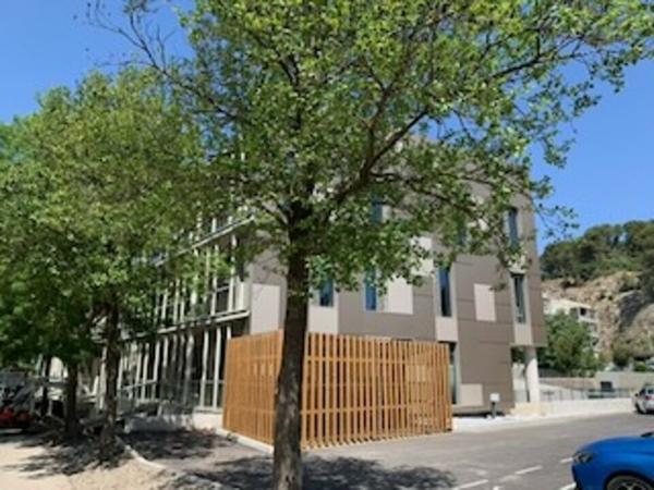 Bureaux neufs à louer à Avignon Agroparc avec parking privatif sécurisé