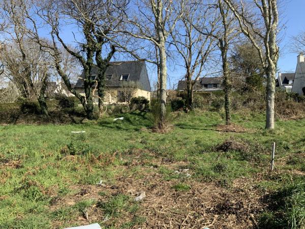 Un terrain constructible à proximité des plages du Cabellou