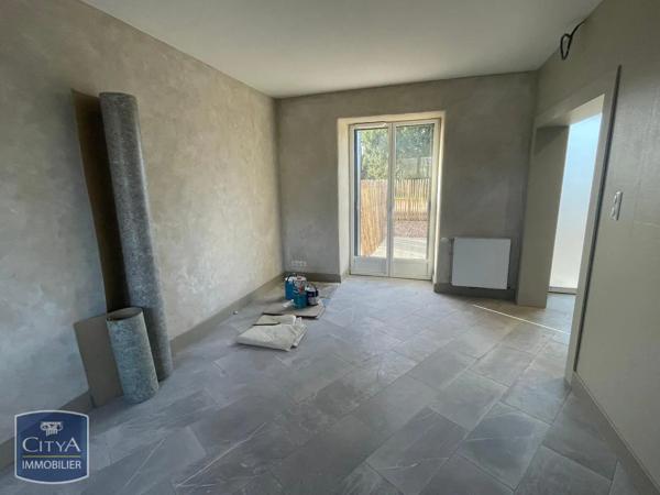 Maison à louer 3 pièces 61.5m² Chinon (37500)