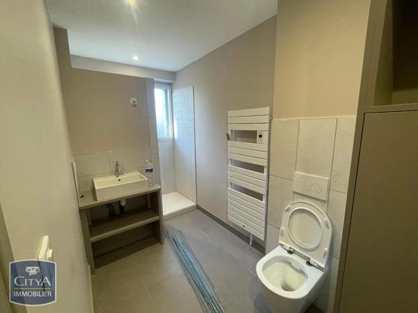 Maison à louer 3 pièces 61.5m² Chinon (37500)