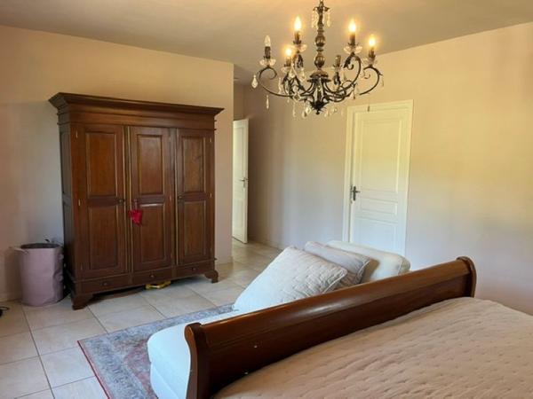 Villa 3 chambres sur un grand parc avec vue, endroit calme Vayres