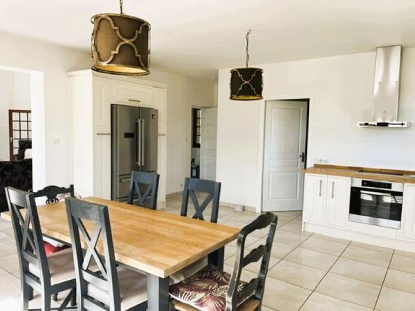 Villa 3 chambres sur un grand parc avec vue, endroit calme Vayres